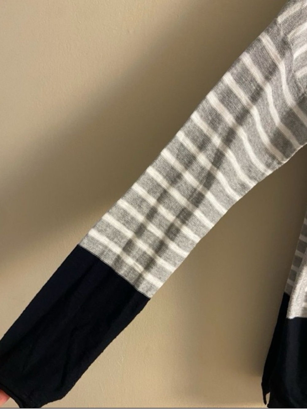 Vince Striped Knit Top in Gray & White cotton Large - Picture 6 of 8